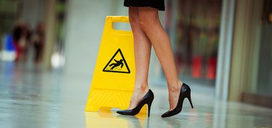 Imagem Acidente em Shopping e Responsabilidade Civil: Tribunal Reforça o Dever de Segurança do Fornecedor